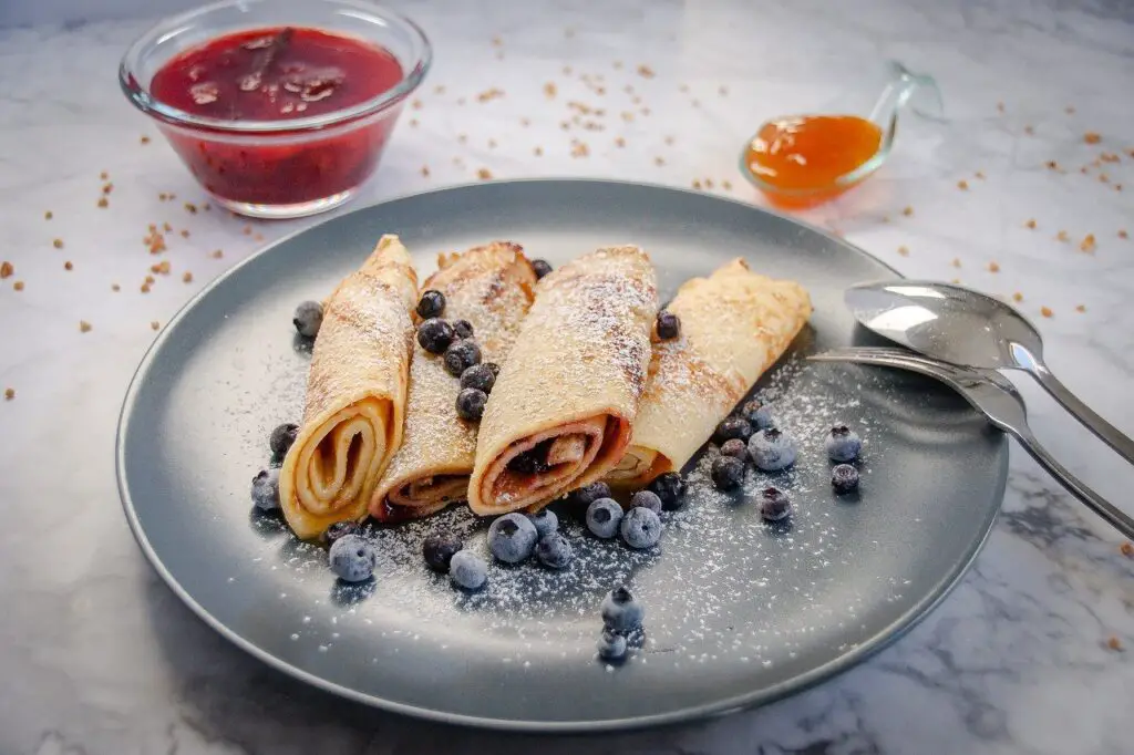 30 Food Truck Breakfast Menu Ideas For 2023 - French Crepes