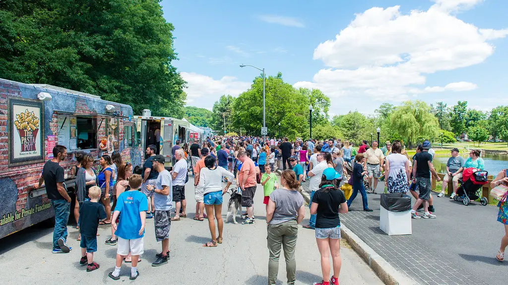 How To Organize Your Own Food Truck Event