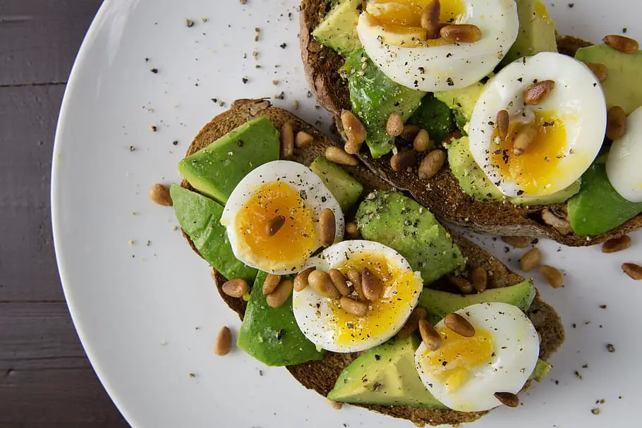 30 Food Truck Breakfast Menu Ideas For 2023 - Smashed avocado with eggs