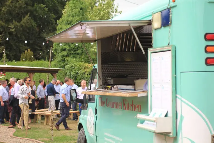 How Much Does A Food Truck Cost For A Wedding?